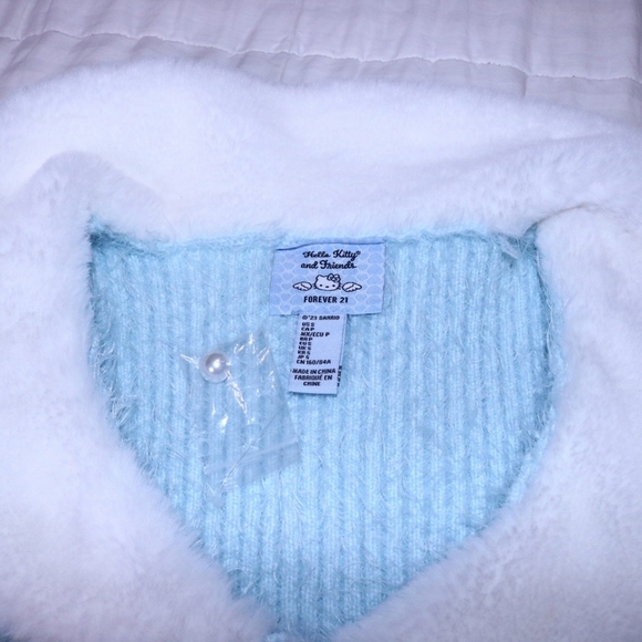 Forever 21 Sanrio Hello Kitty and Friends Faux Fur Sweater Cardigan Small Blue - Picture 6 of 6